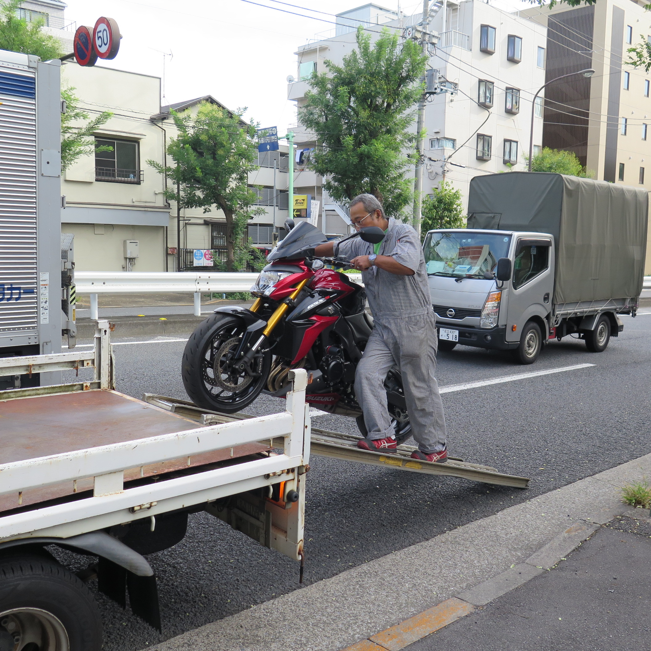 2.レッカー・お届けサービス